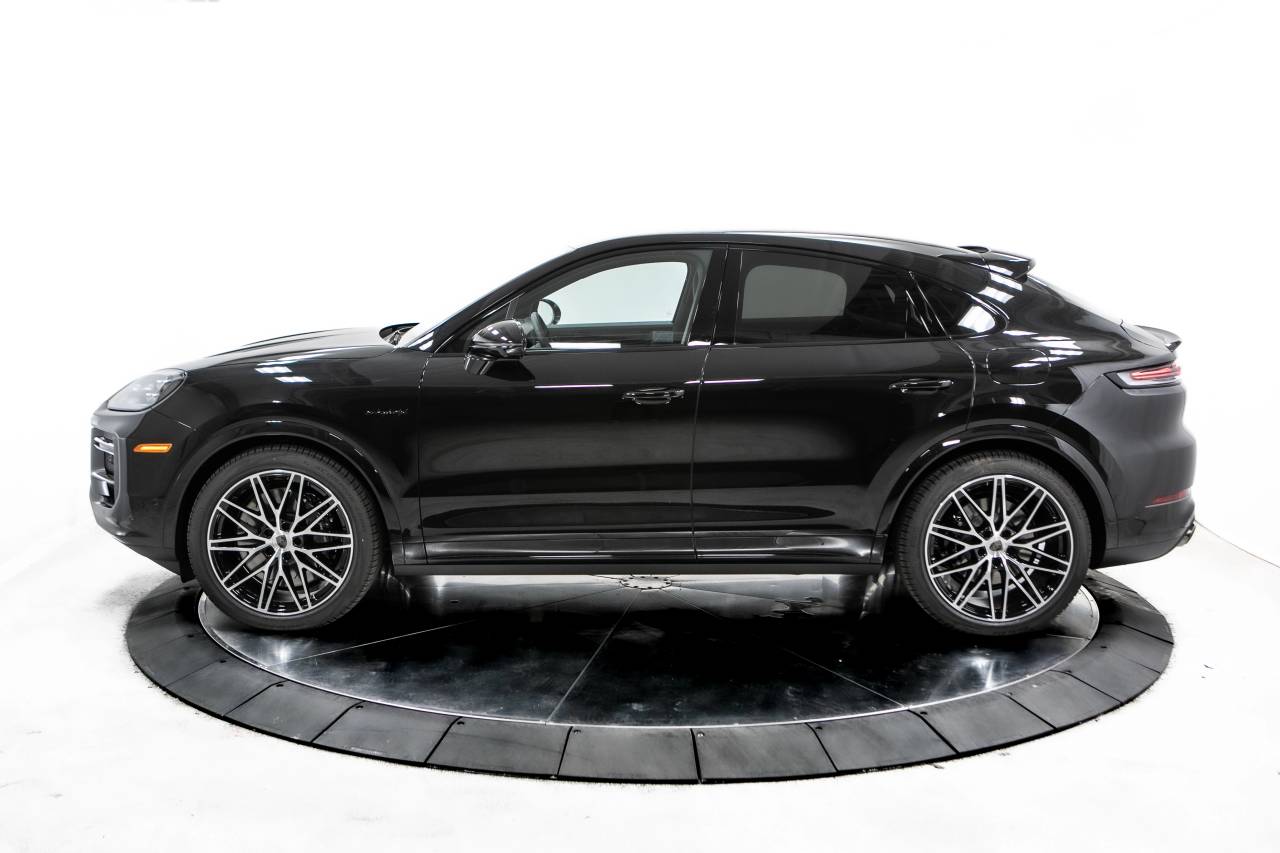 Thumbnail: 2025 Porsche  - 2