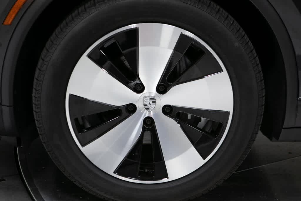 Thumbnail: 2025 Porsche Macan - 11