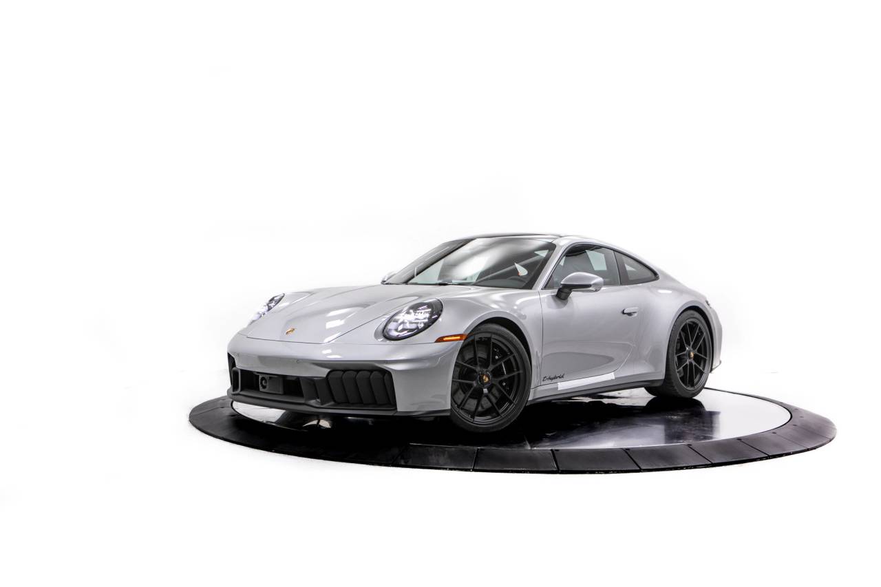Thumbnail: 2026 Porsche 911 - 1