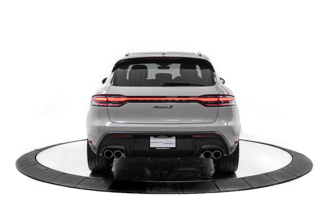 Thumbnail: 2026 Porsche Macan - 6