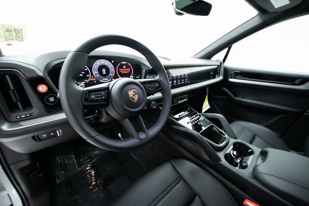 Thumbnail: 2025 Porsche Cayenne - 4