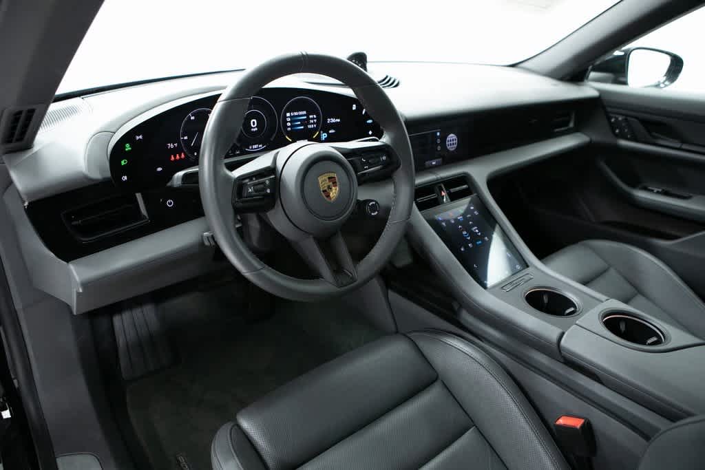 Thumbnail: 2022 Porsche Taycan - 4
