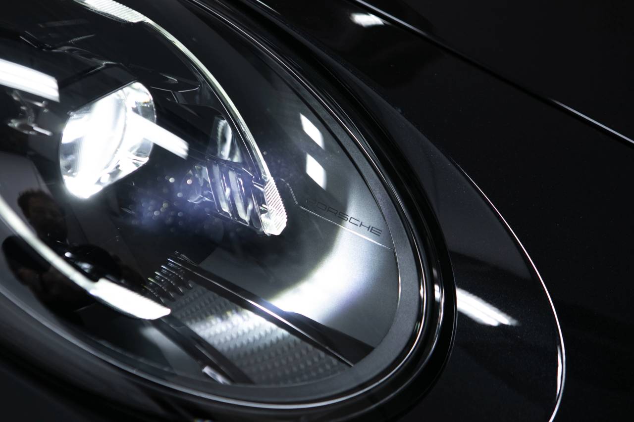 Thumbnail: 2026 Porsche 911 - 13