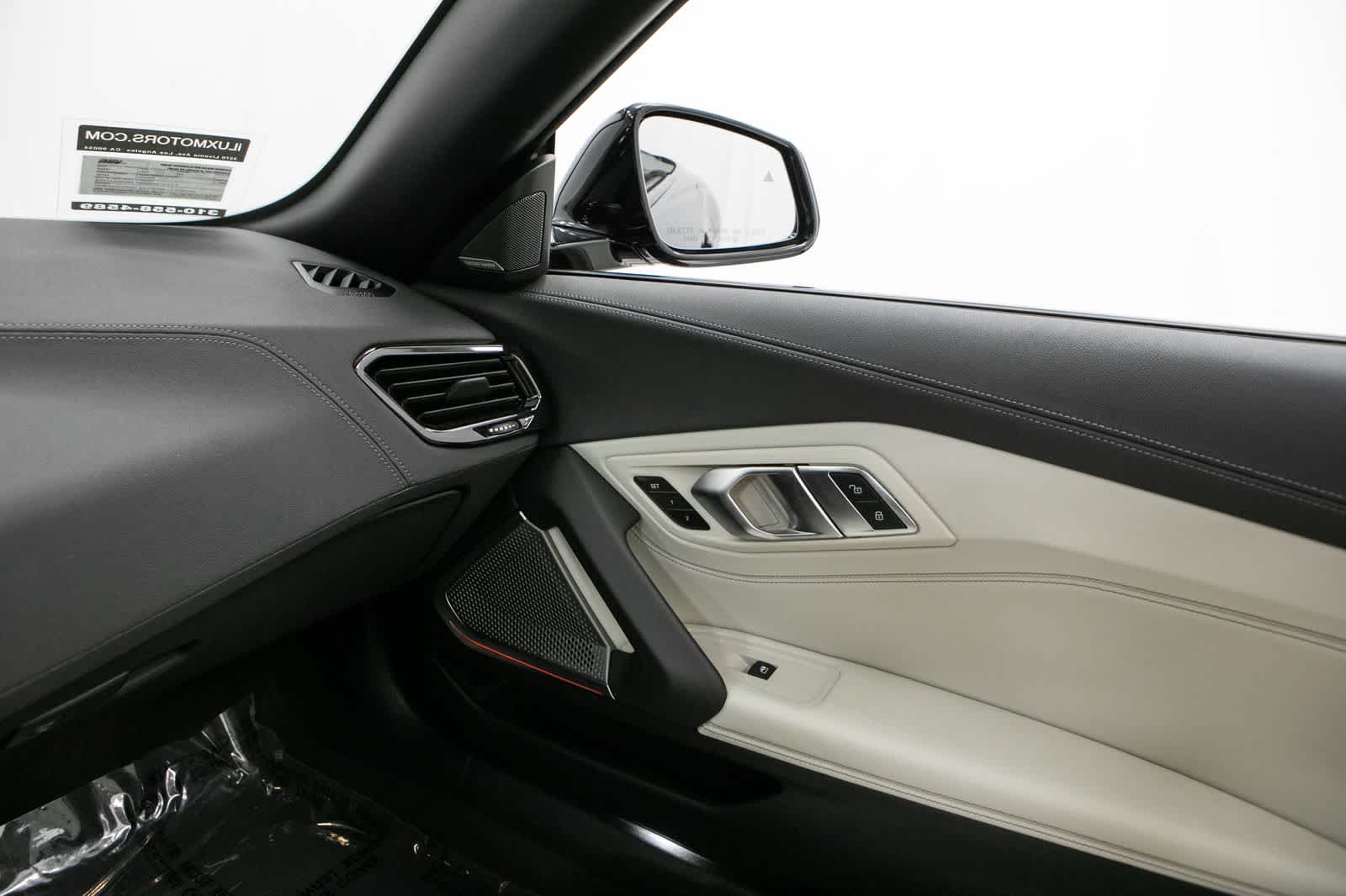 Thumbnail: 2024 BMW Z4 - 30