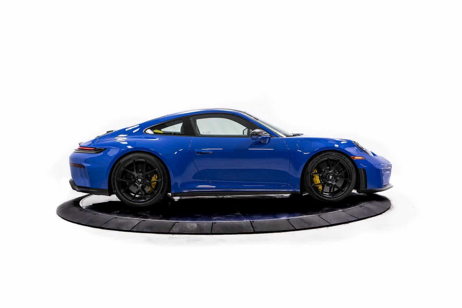 Thumbnail: 2025 Porsche 911 - 8