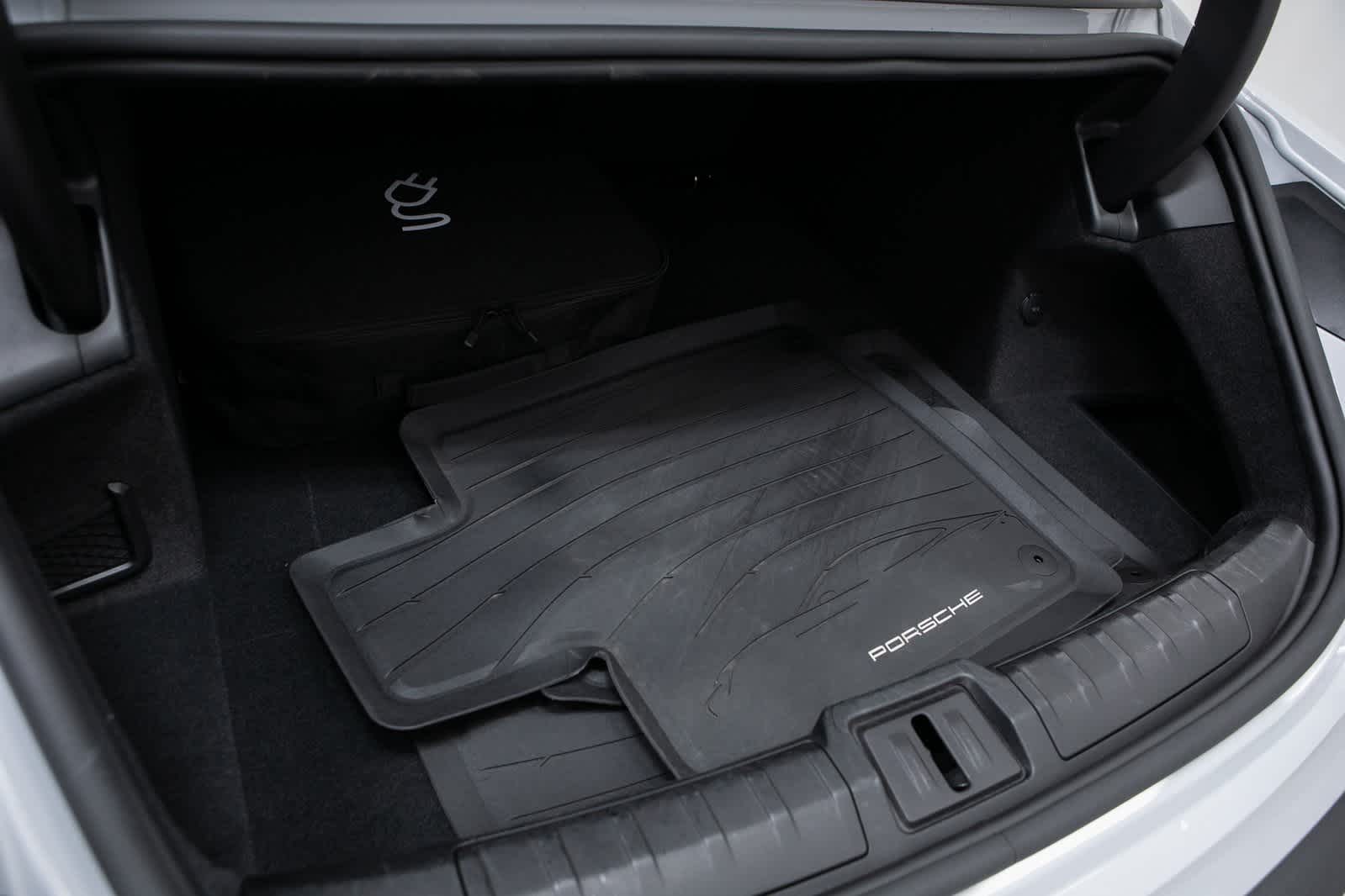 Thumbnail: 2024 Porsche Taycan - 31