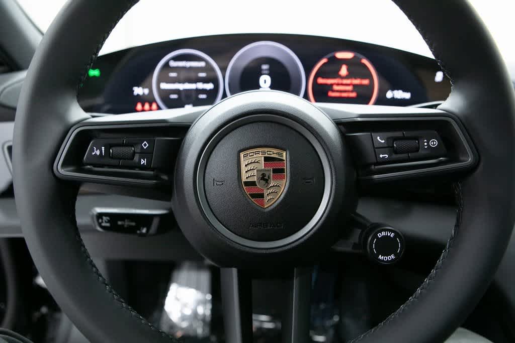Thumbnail: 2025 Porsche Taycan - 14