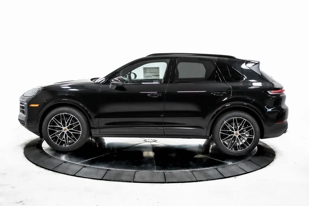 Thumbnail: 2025 Porsche Cayenne - 2