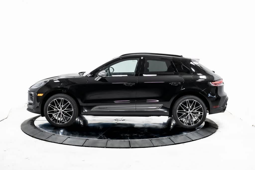 Thumbnail: 2025 Porsche Macan - 2