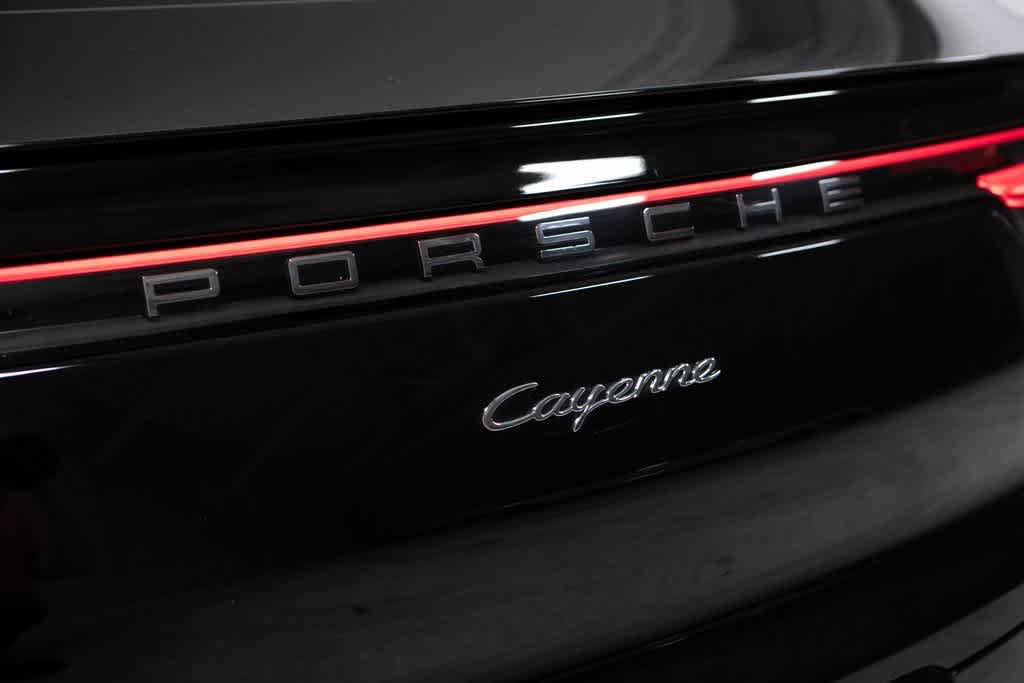 Thumbnail: 2022 Porsche Cayenne - 39