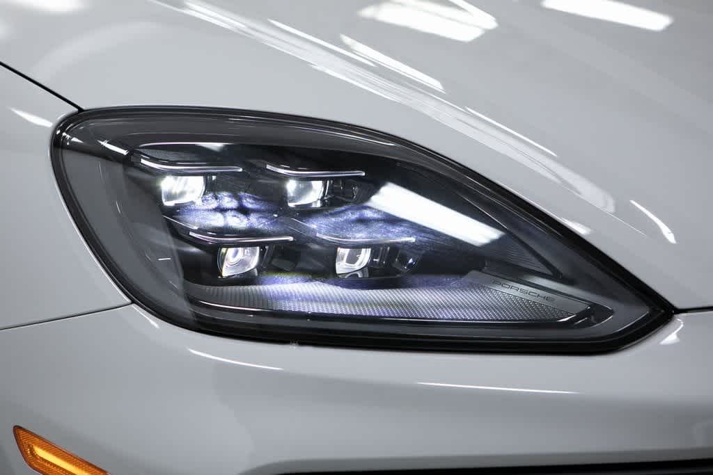 Thumbnail: 2025 Porsche  - 18