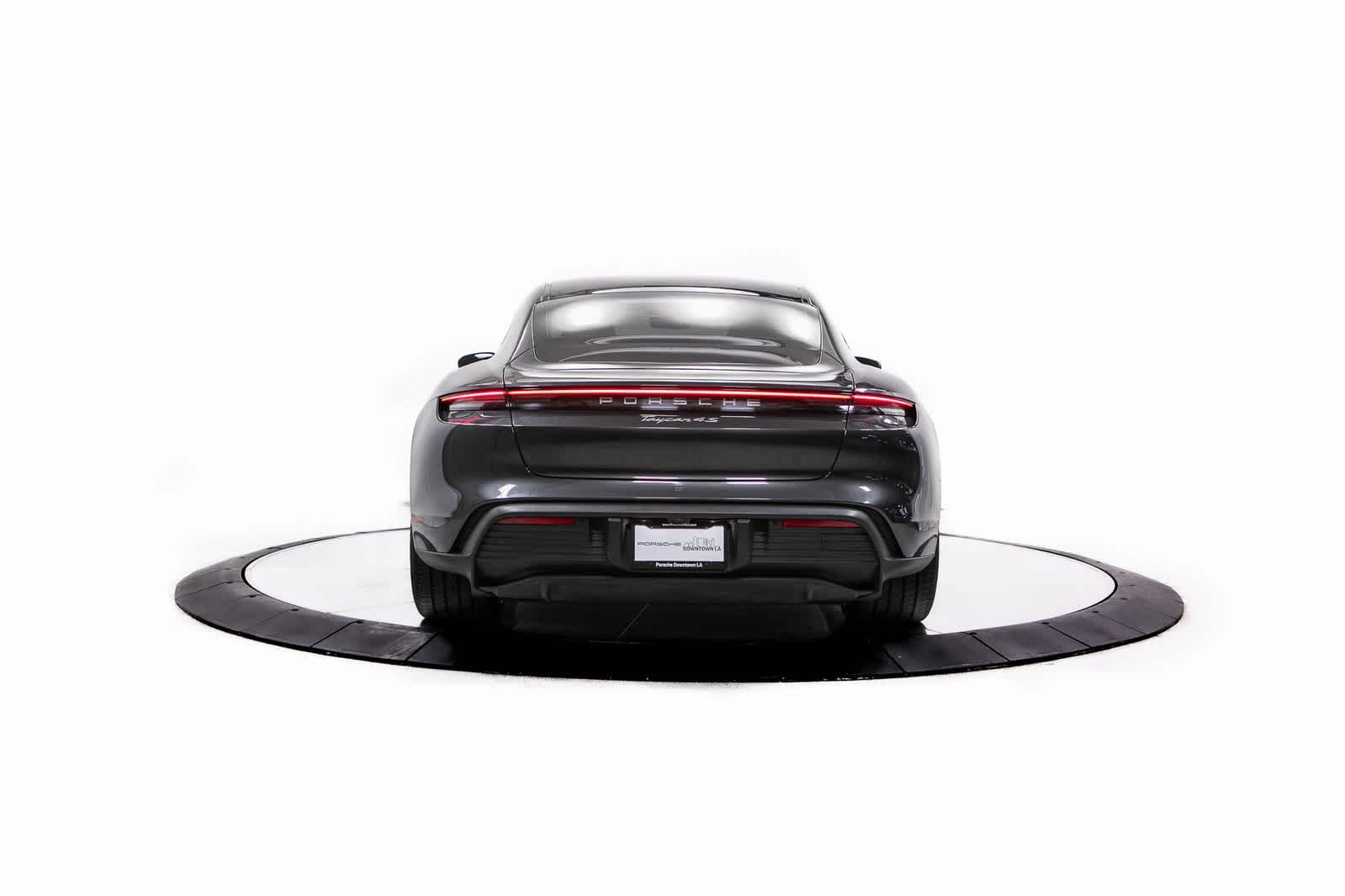 Thumbnail: 2020 Porsche Taycan - 6