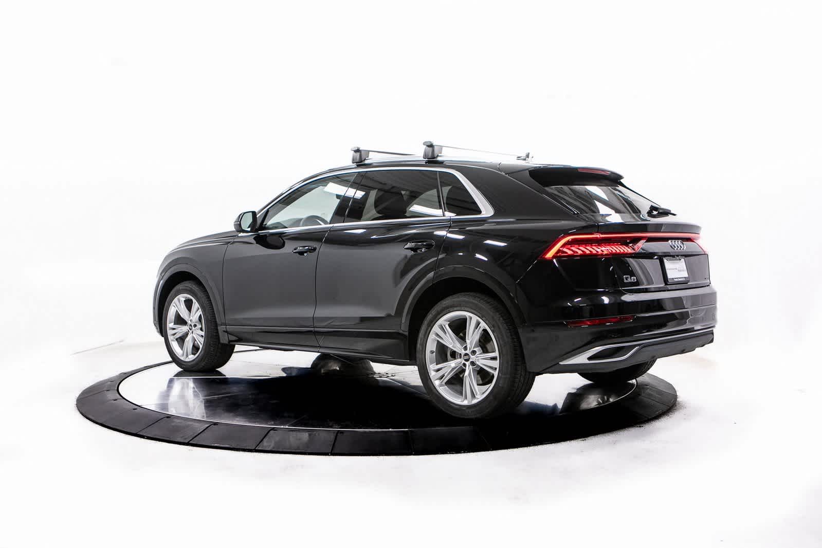 Thumbnail: 2022 Audi Q8 - 3