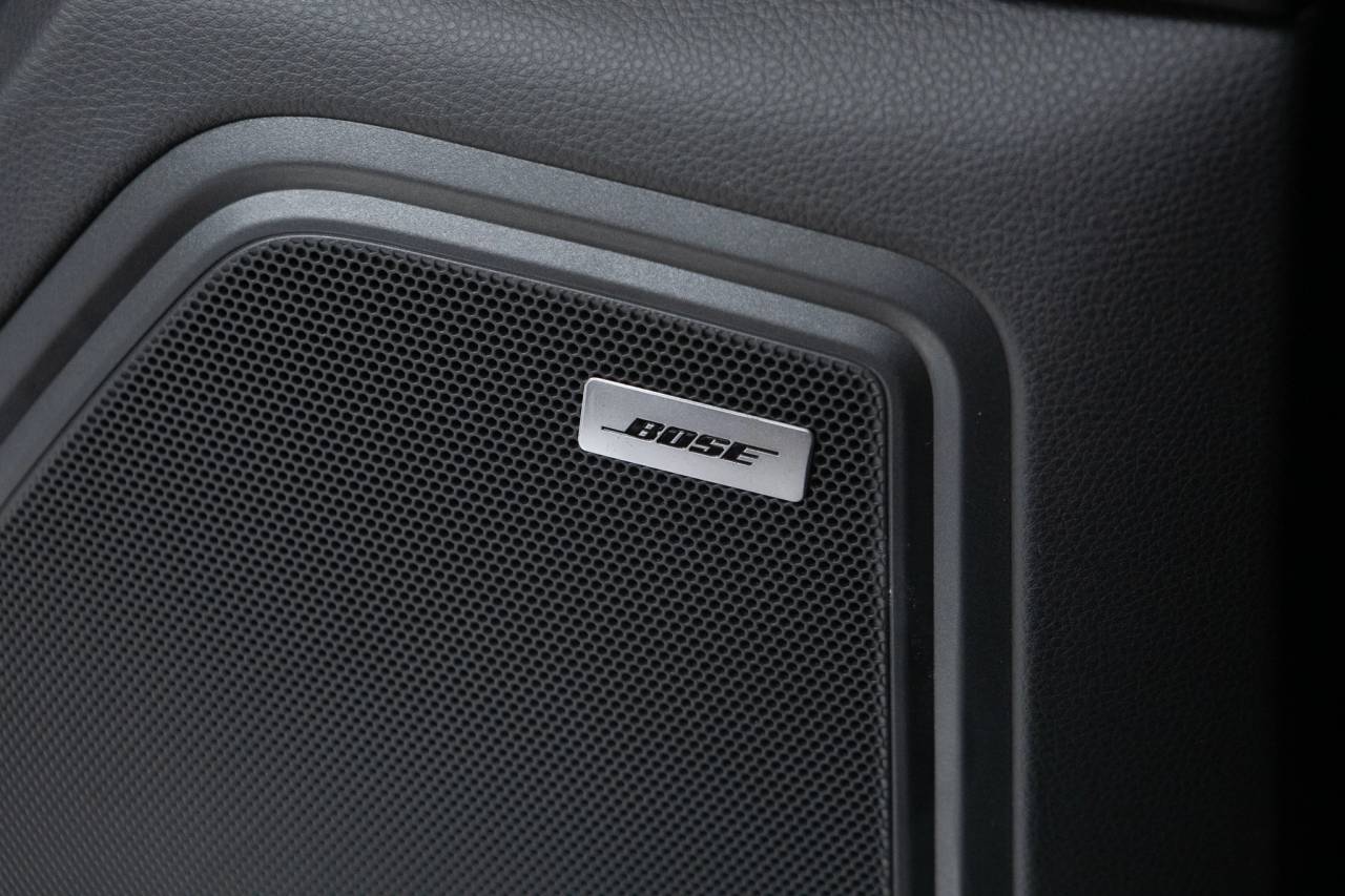 Thumbnail: 2026 Porsche Macan - 33