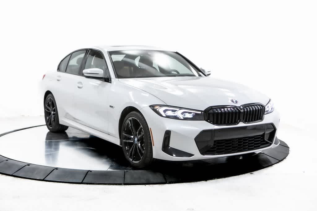 Thumbnail: 2023 BMW 3 Series - 9