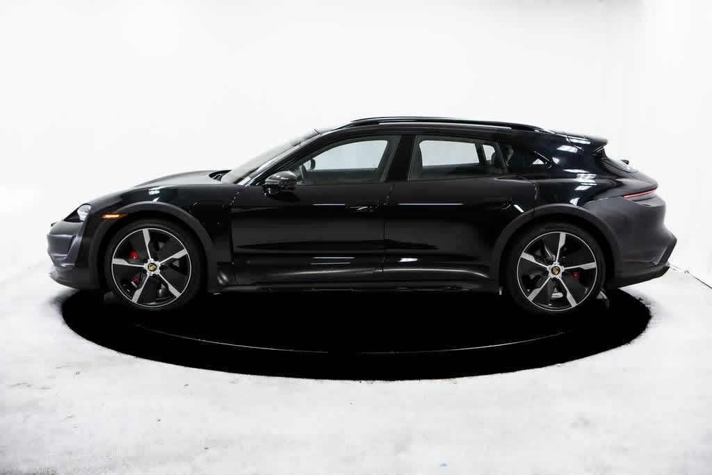 Thumbnail: 2023 Porsche Taycan - 8