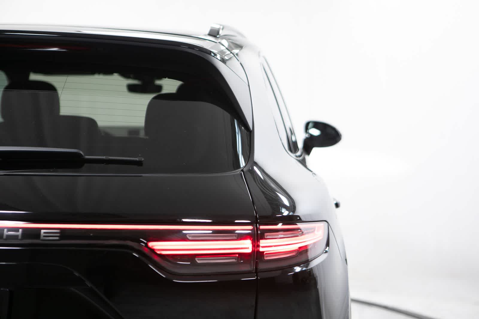 Thumbnail: 2023 Porsche Cayenne - 21