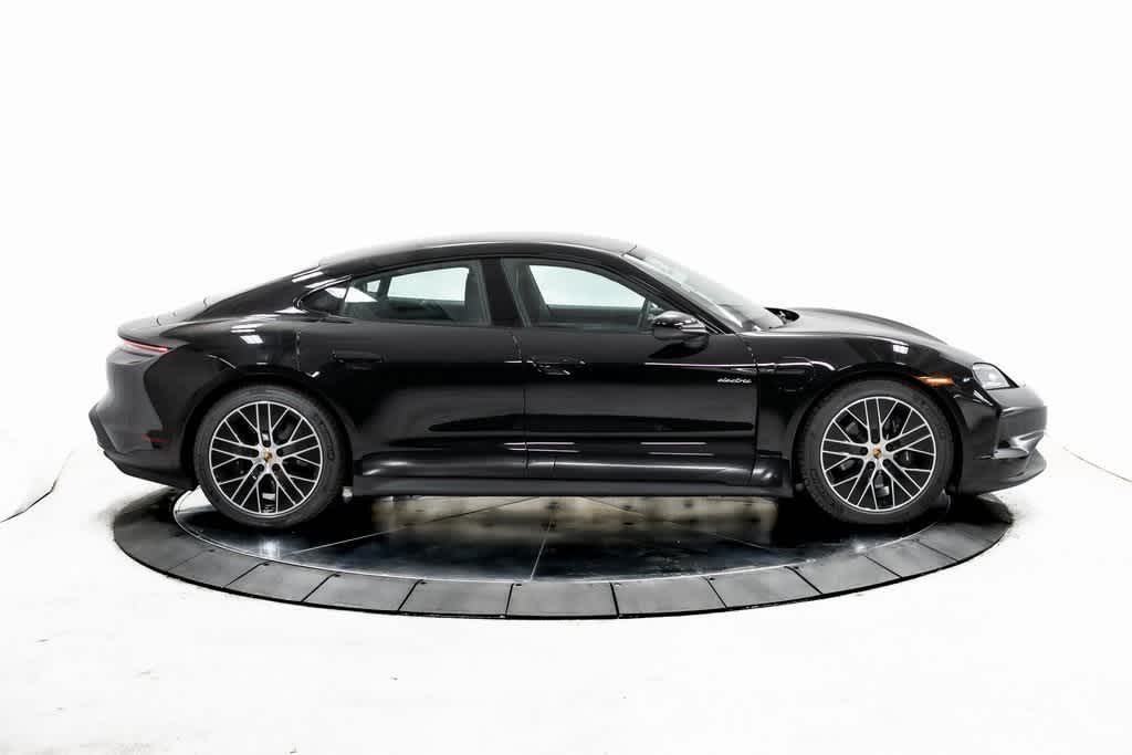 Thumbnail: 2025 Porsche Taycan - 8