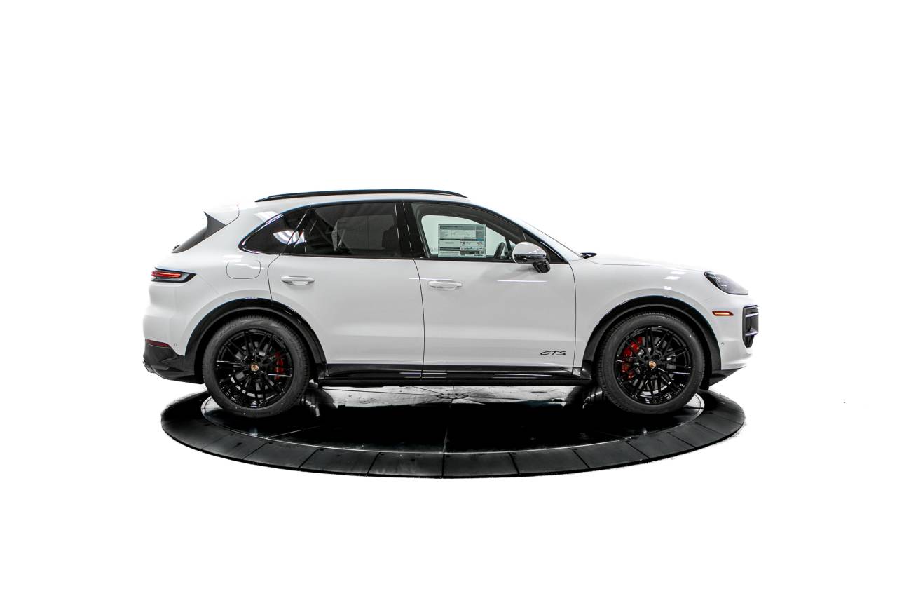 Thumbnail: 2026 Porsche Cayenne - 8