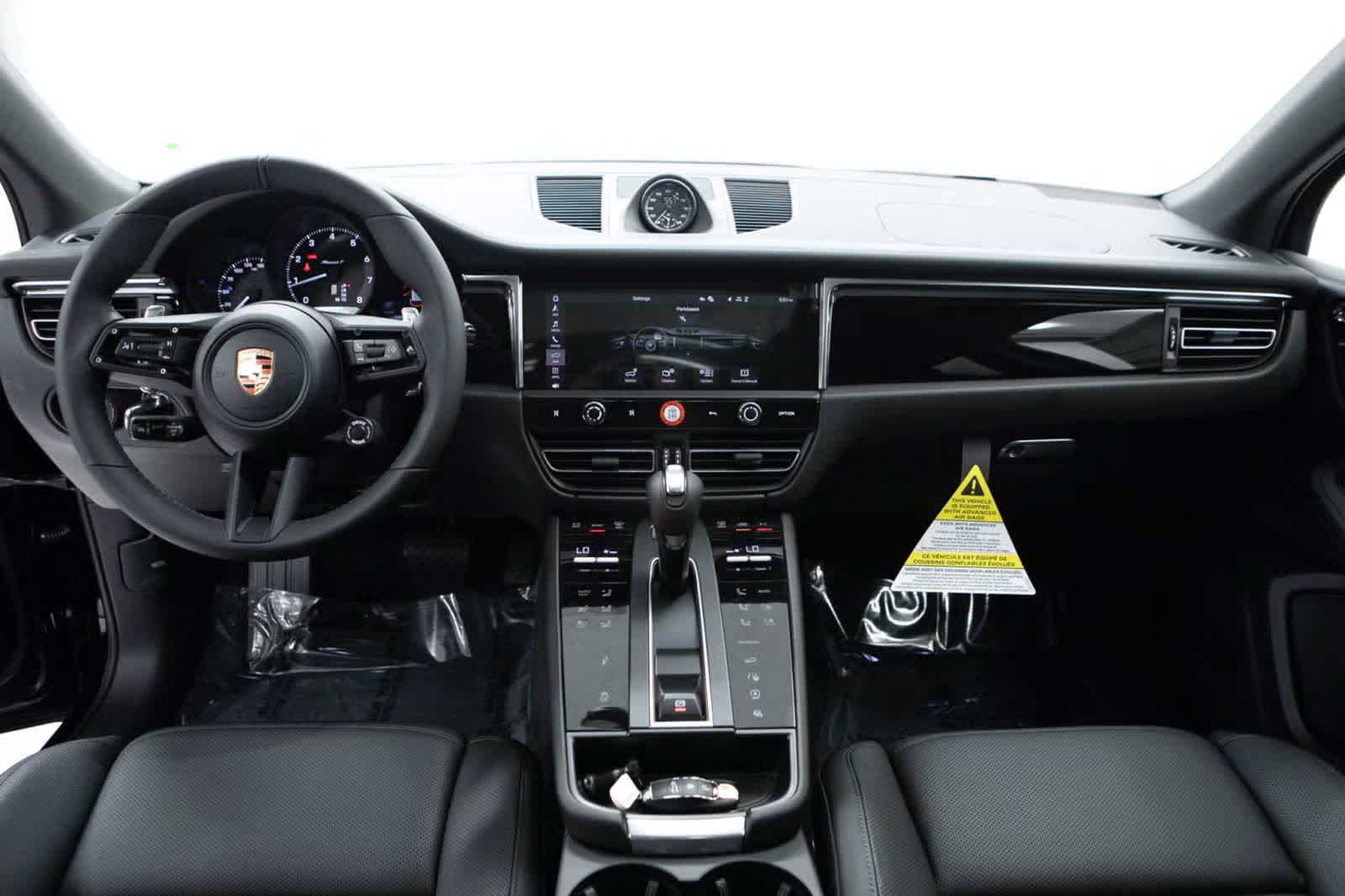 Thumbnail: 2026 Porsche Macan - 13