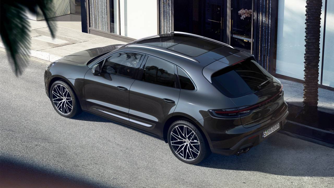 Thumbnail: 2026 Porsche Macan - 4
