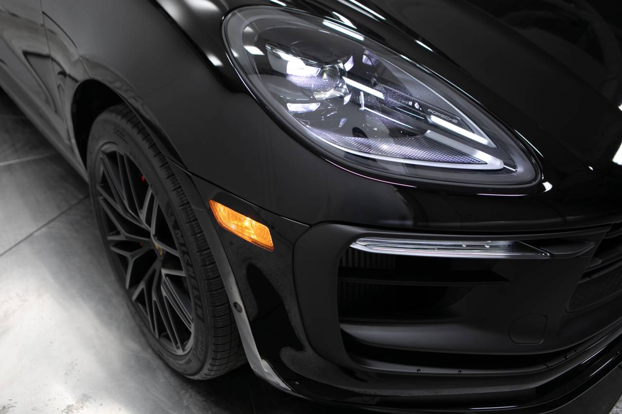 Thumbnail: 2026 Porsche Macan - 12