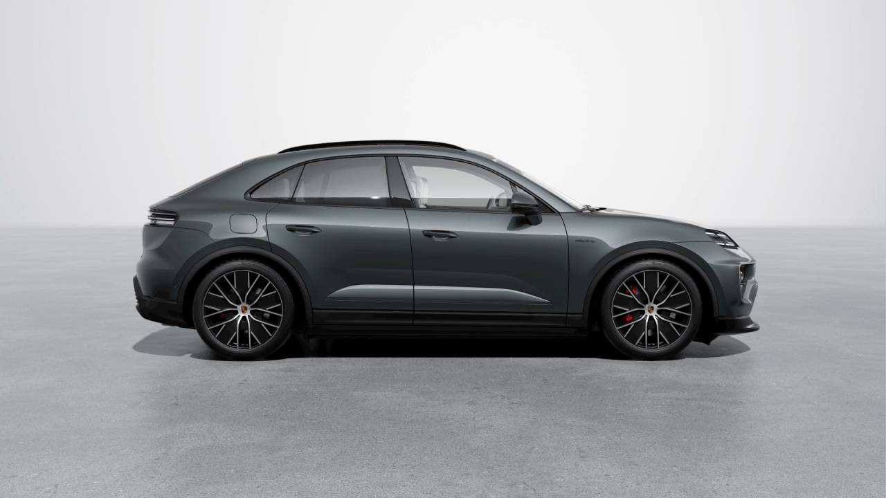 Thumbnail: 2026 Porsche Macan - 6
