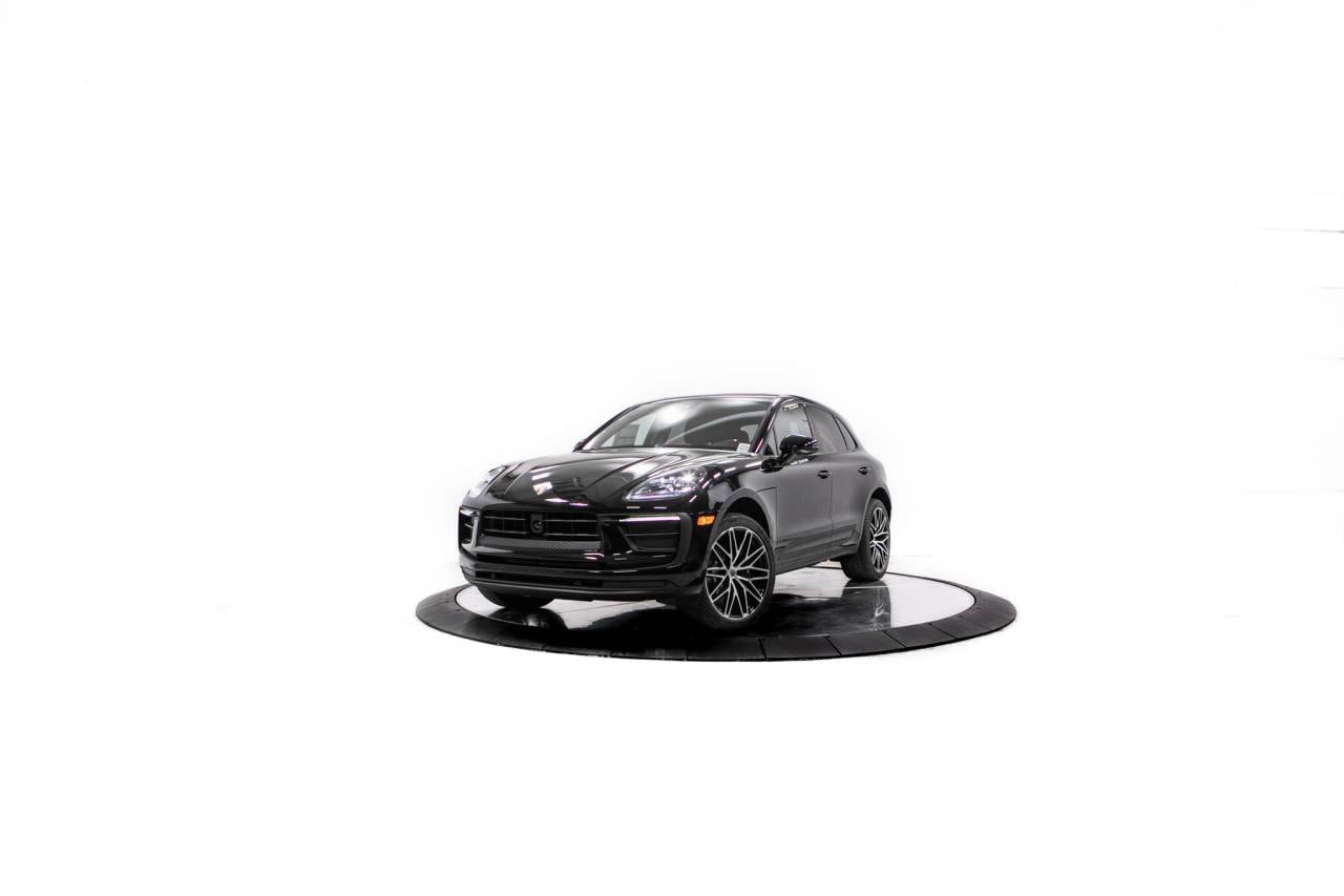 Thumbnail: 2026 Porsche Macan - 1