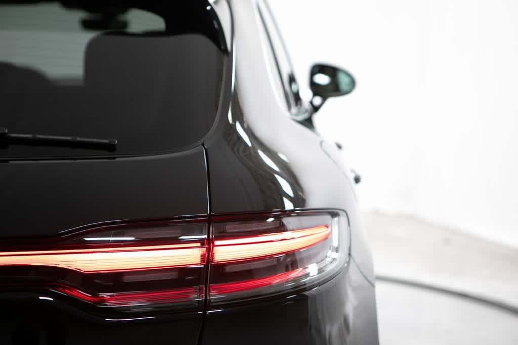 Thumbnail: 2025 Porsche Macan - 39