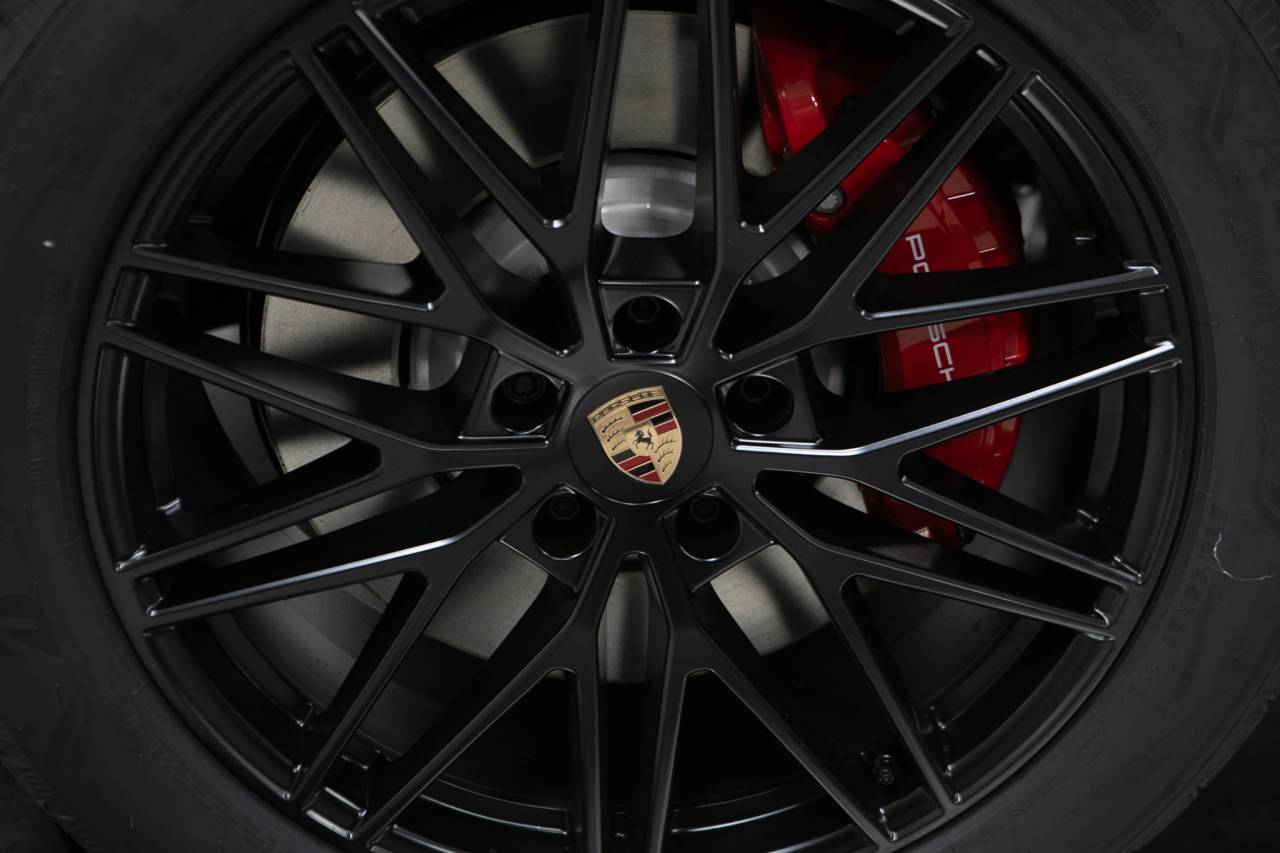 Thumbnail: 2026 Porsche  - 11