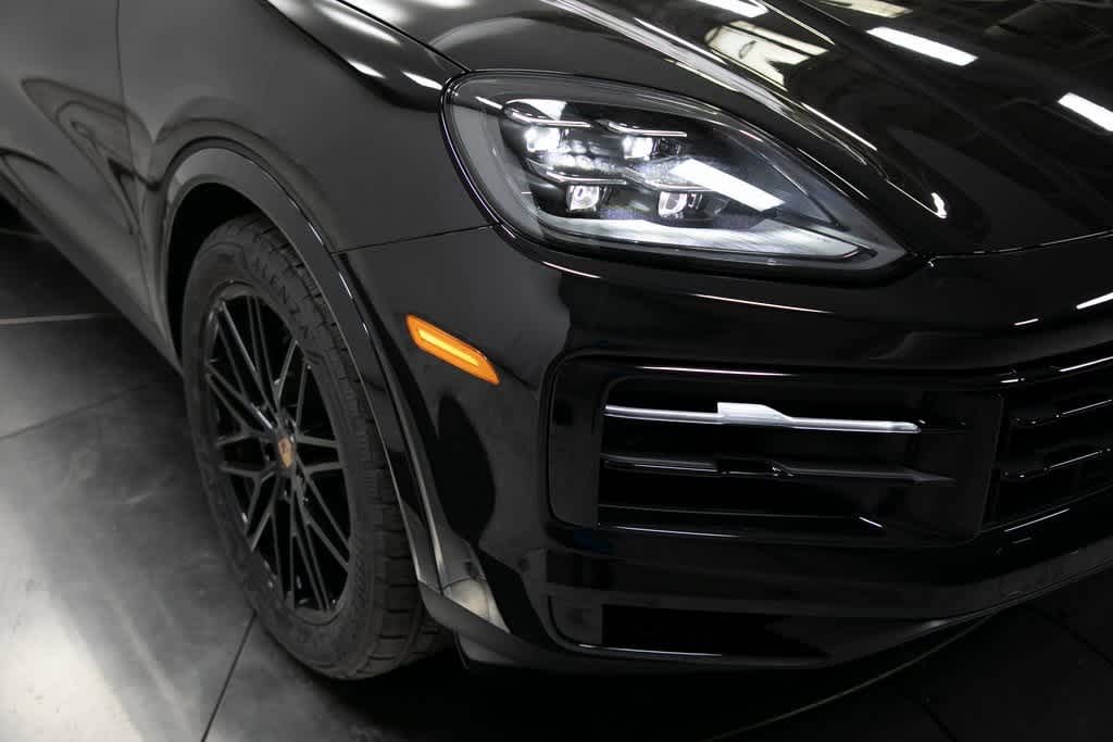 Thumbnail: 2025 Porsche  - 12