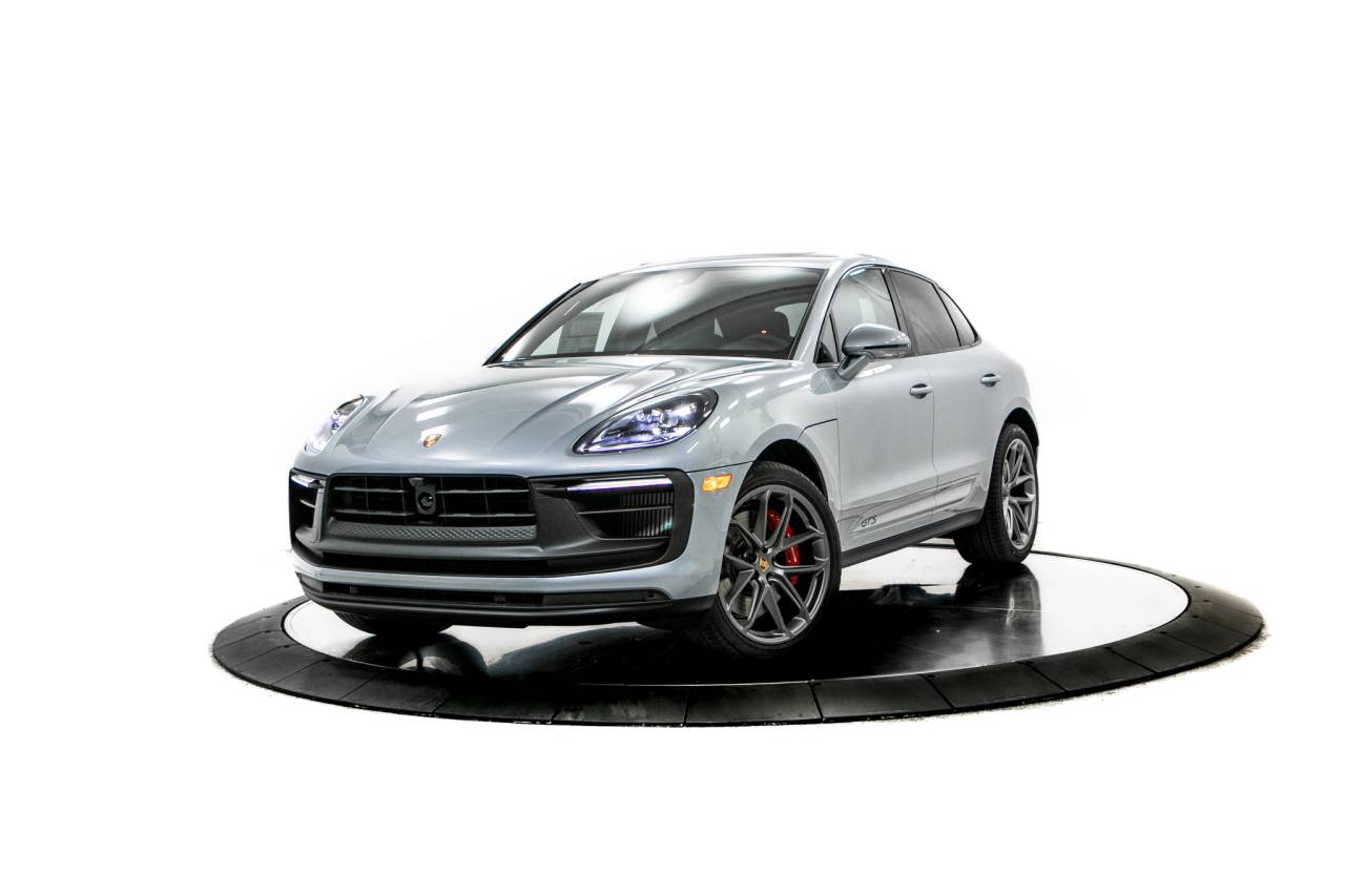 Thumbnail: 2026 Porsche Macan - 1
