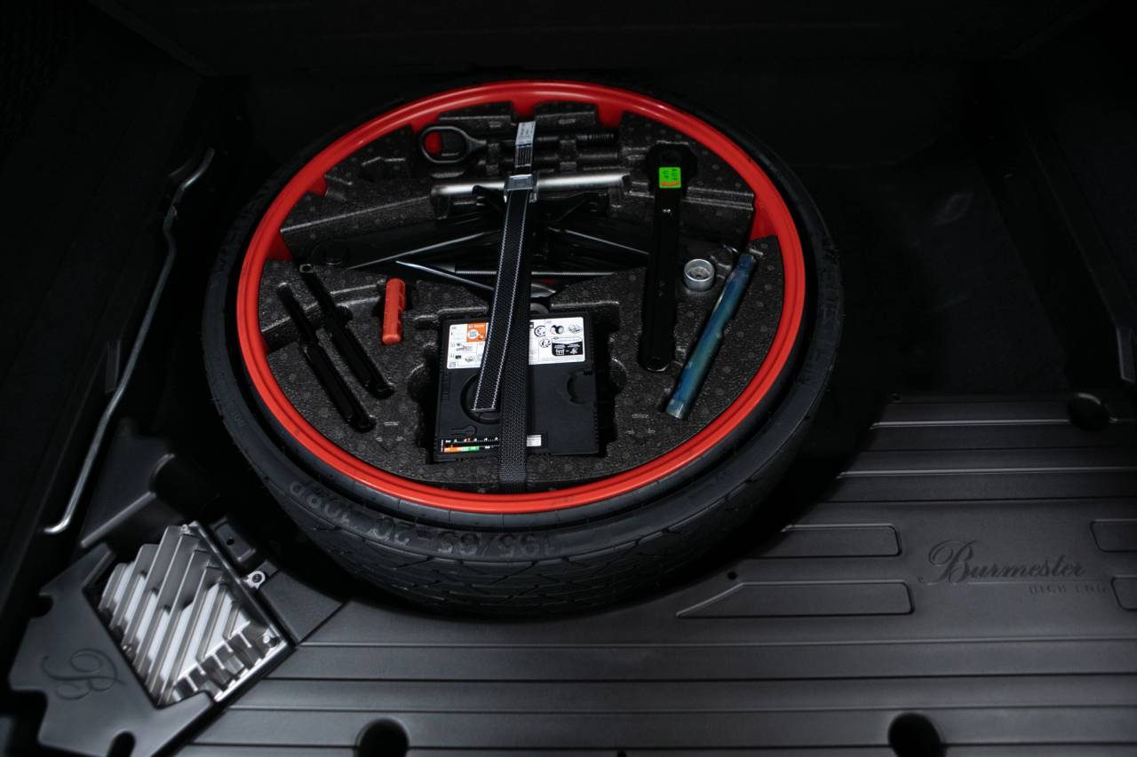 Thumbnail: 2026 Porsche Cayenne - 40