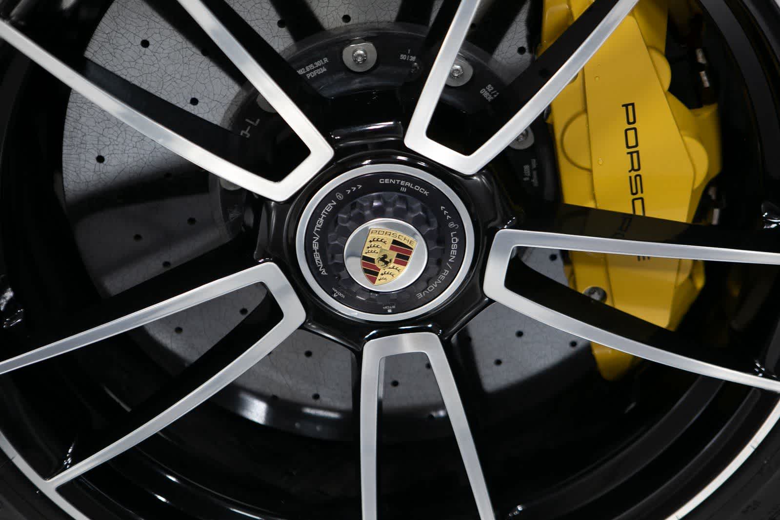 Thumbnail: 2021 Porsche 911 - 11