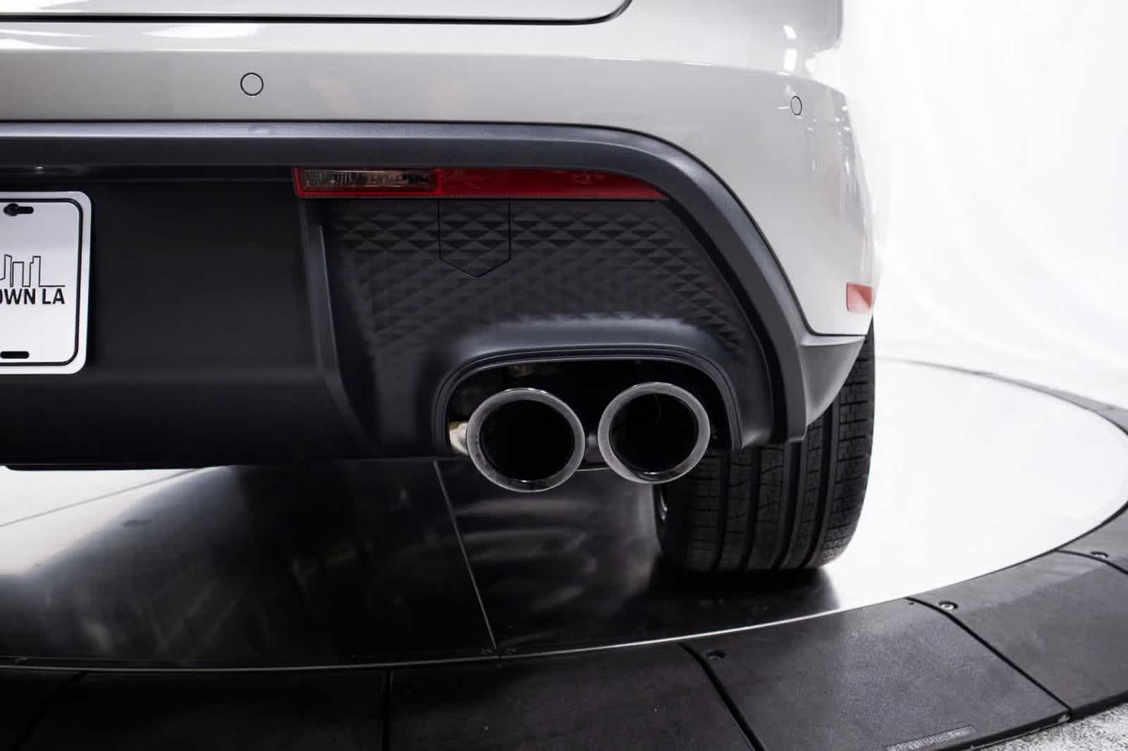 Thumbnail: 2025 Porsche Macan - 37