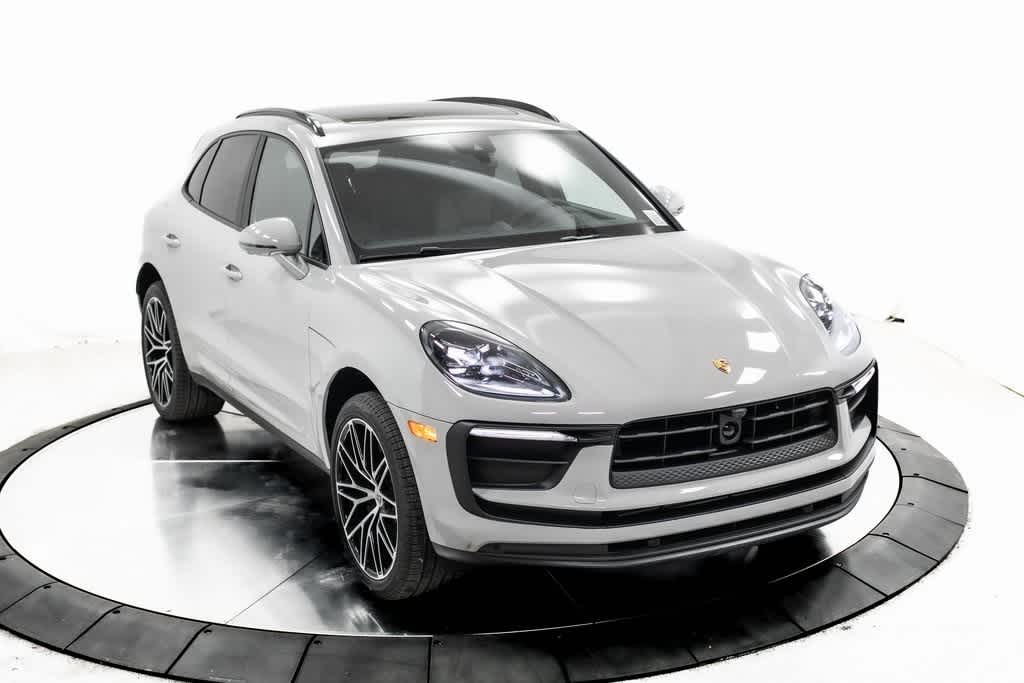 Thumbnail: 2025 Porsche Macan - 40