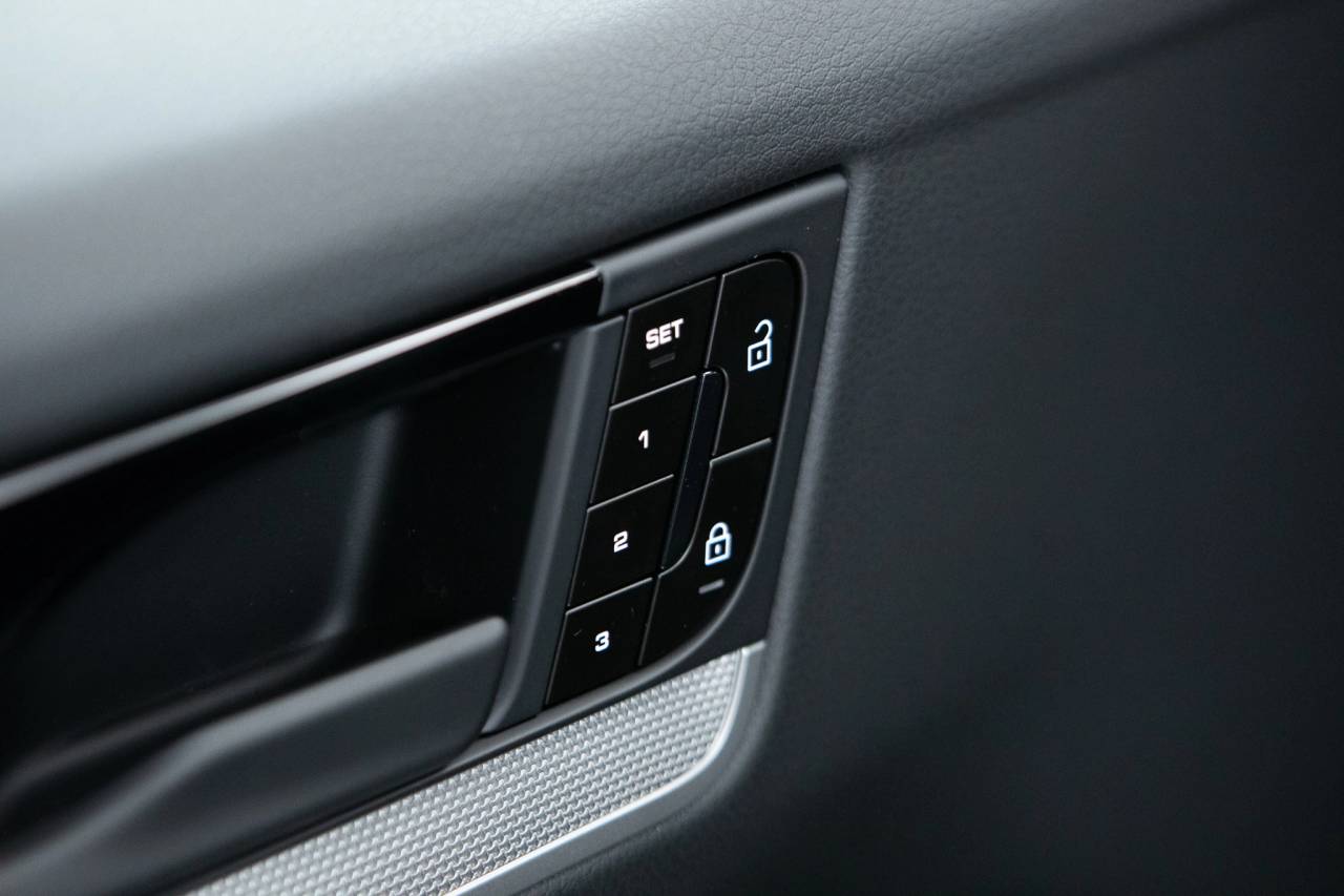 Thumbnail: 2026 Porsche  - 26