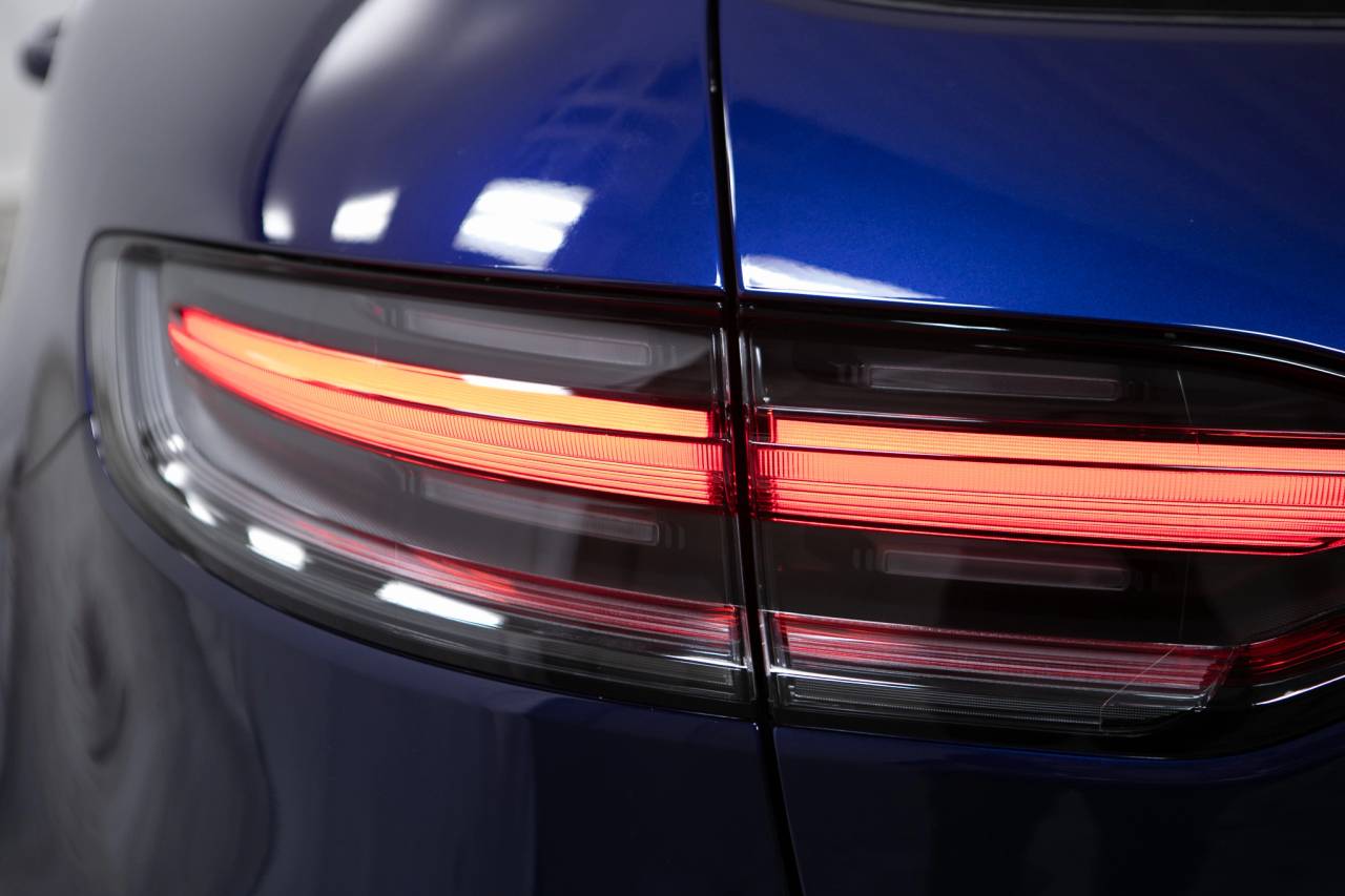 Thumbnail: 2026 Porsche Macan - 16