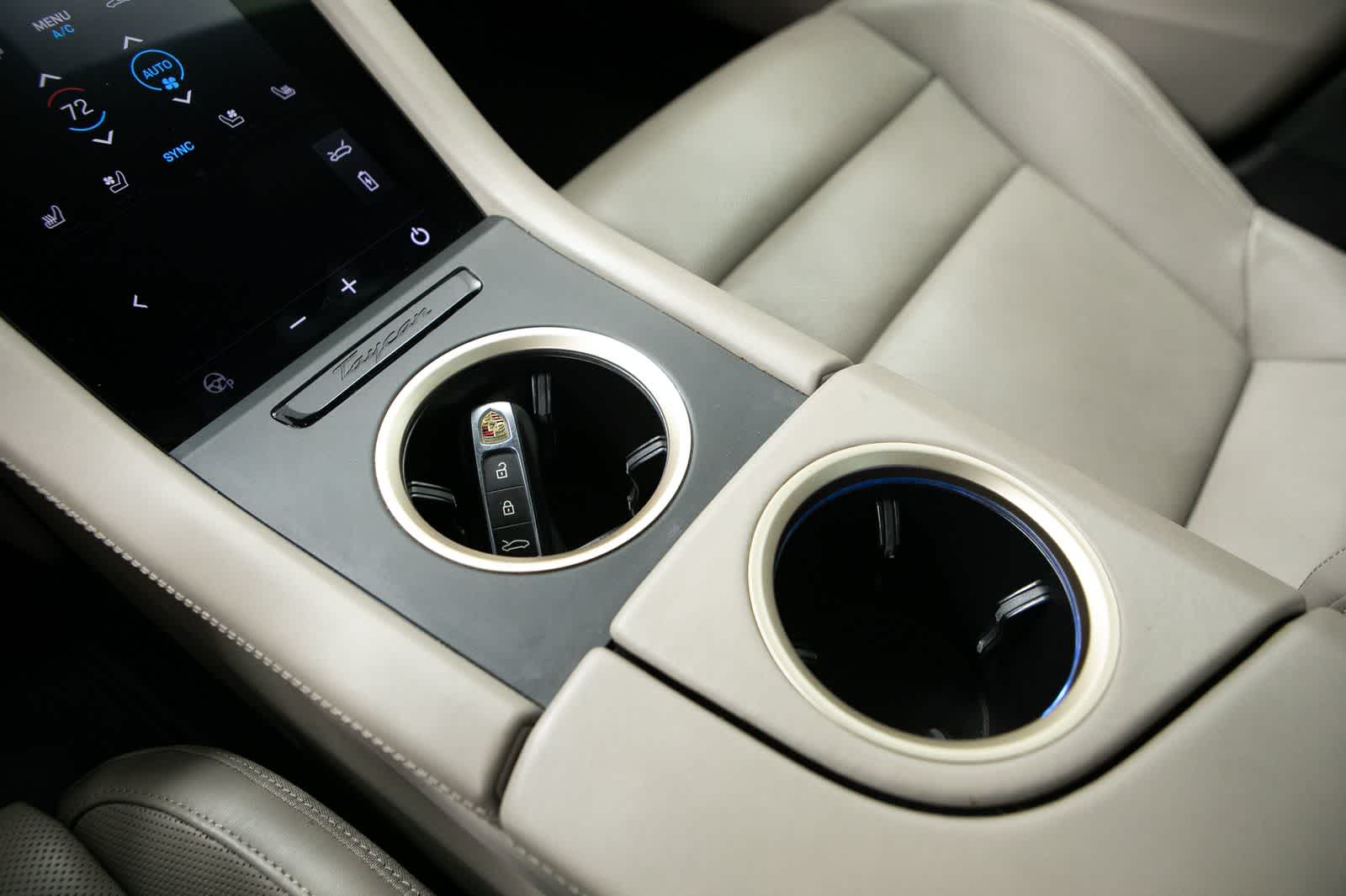 Thumbnail: 2024 Porsche Taycan - 30