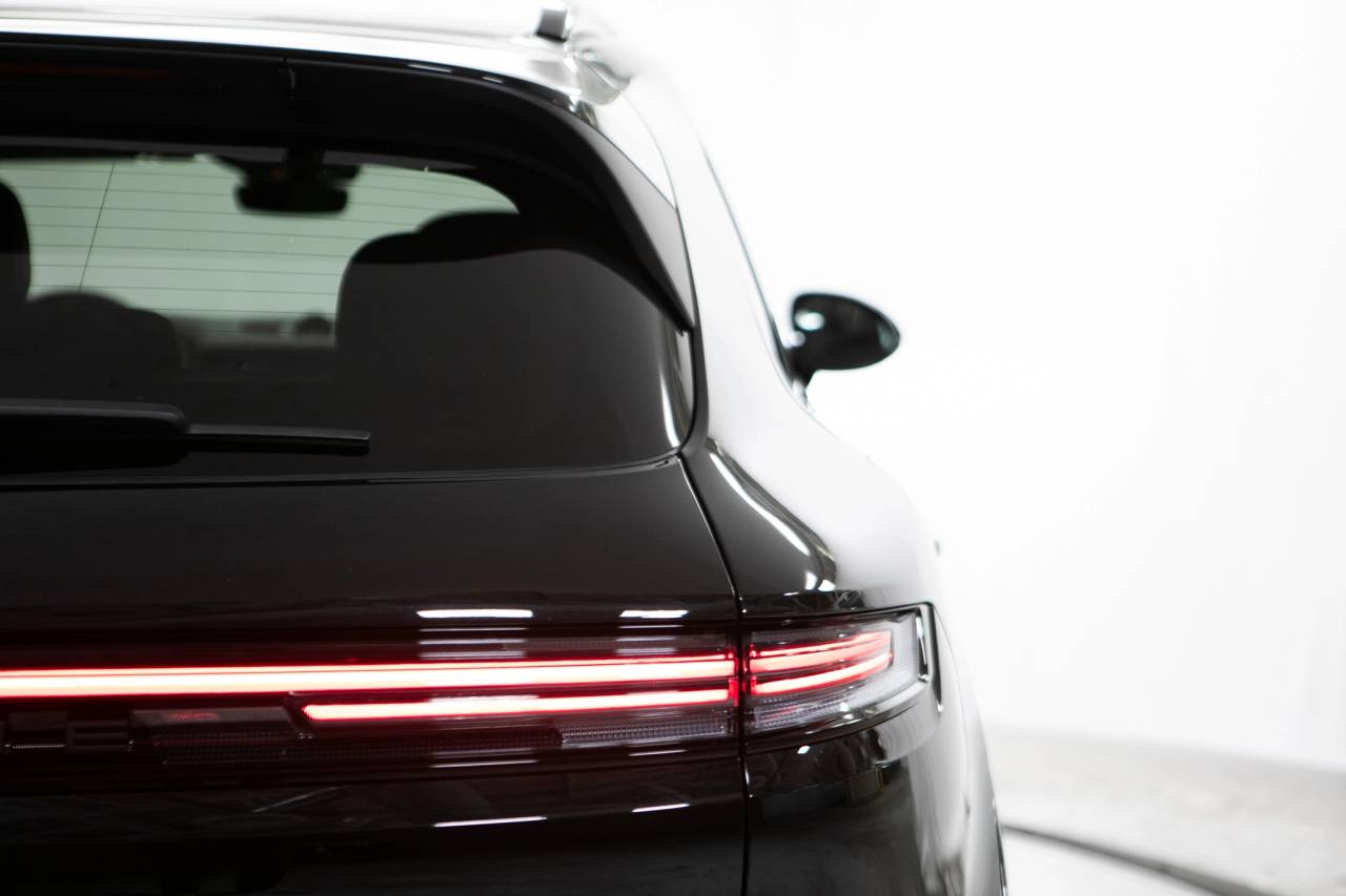 Thumbnail: 2026 Porsche Cayenne - 18