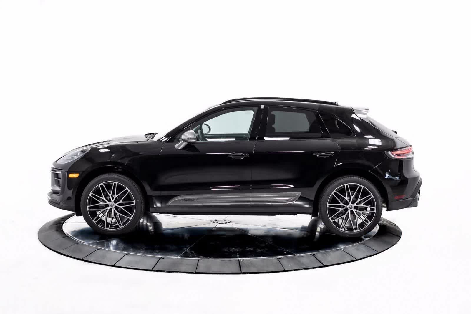 Thumbnail: 2025 Porsche Macan - 2