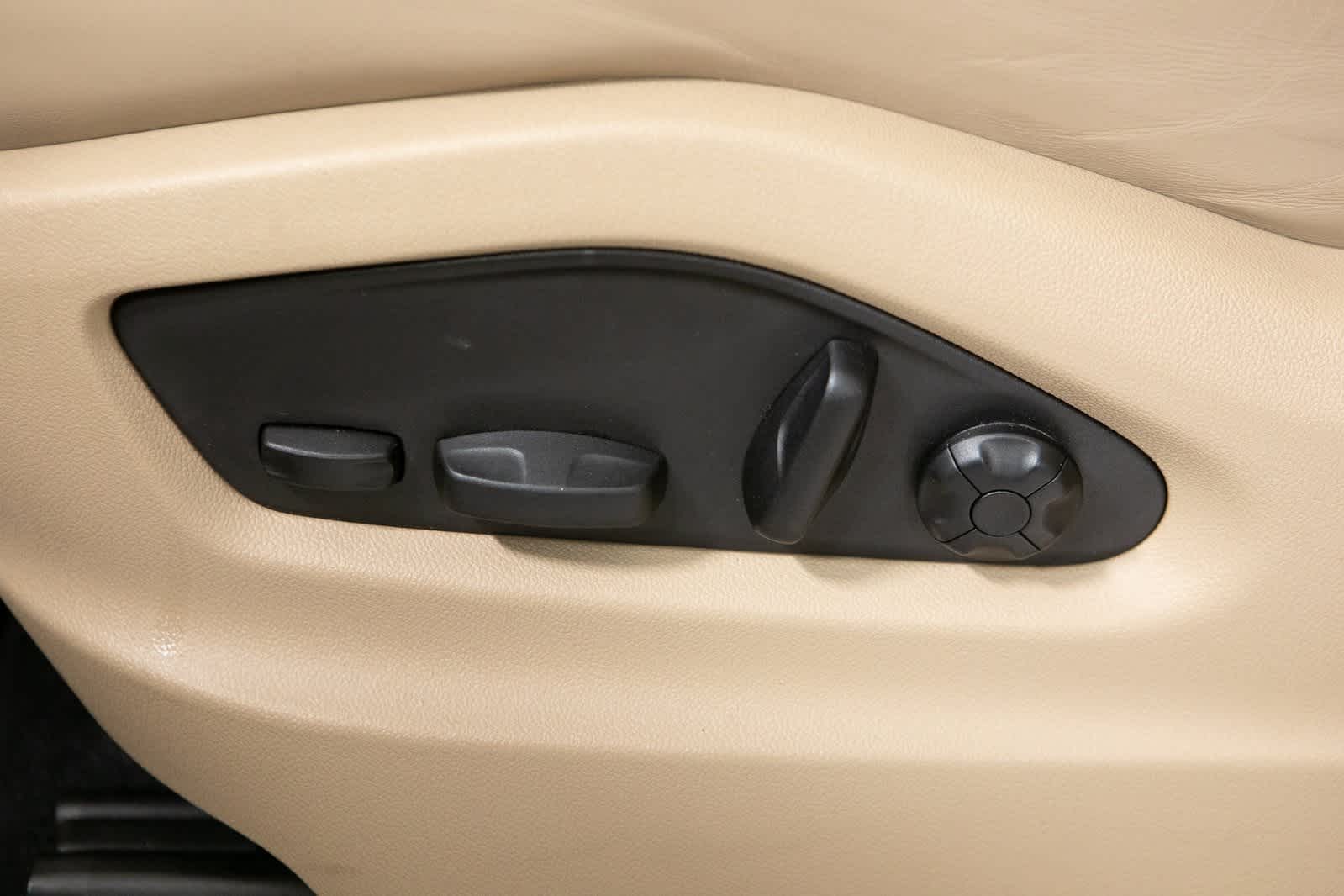 Thumbnail: 2022 Porsche Cayenne - 14