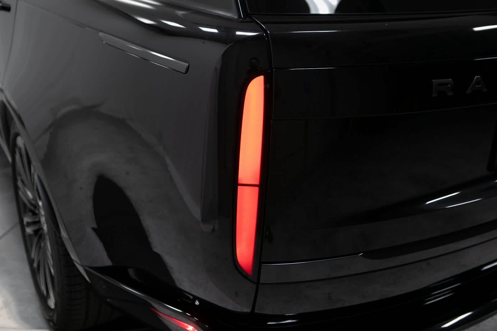 Thumbnail: 2023 Land Rover Range Rover - 33