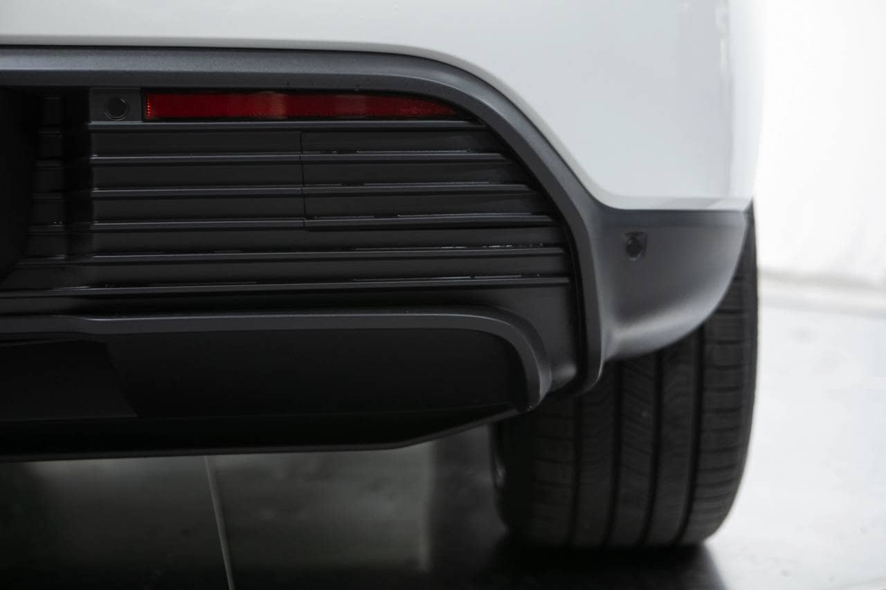 Thumbnail: 2026 Porsche Macan - 17