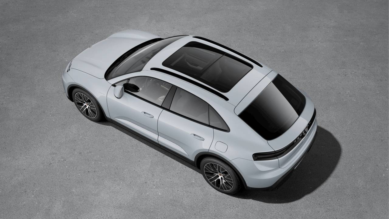 Thumbnail: 2026 Porsche Macan - 4