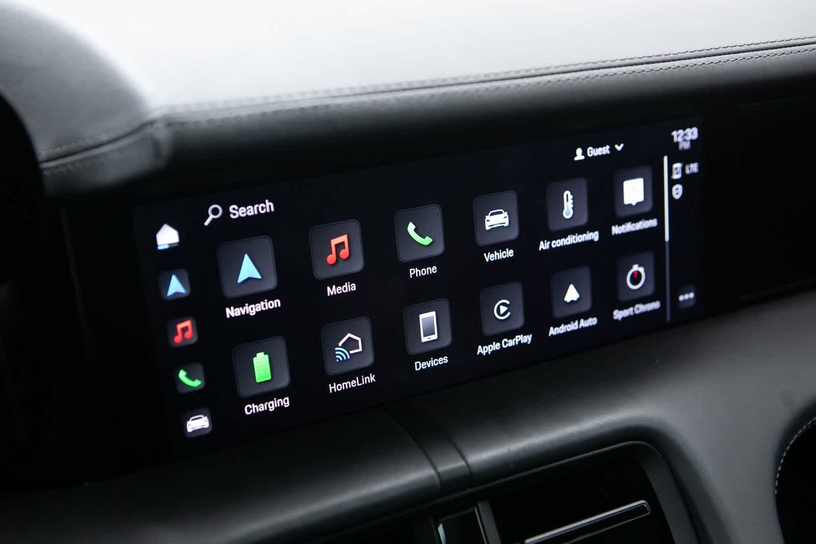 Thumbnail: 2022 Porsche Taycan - 15