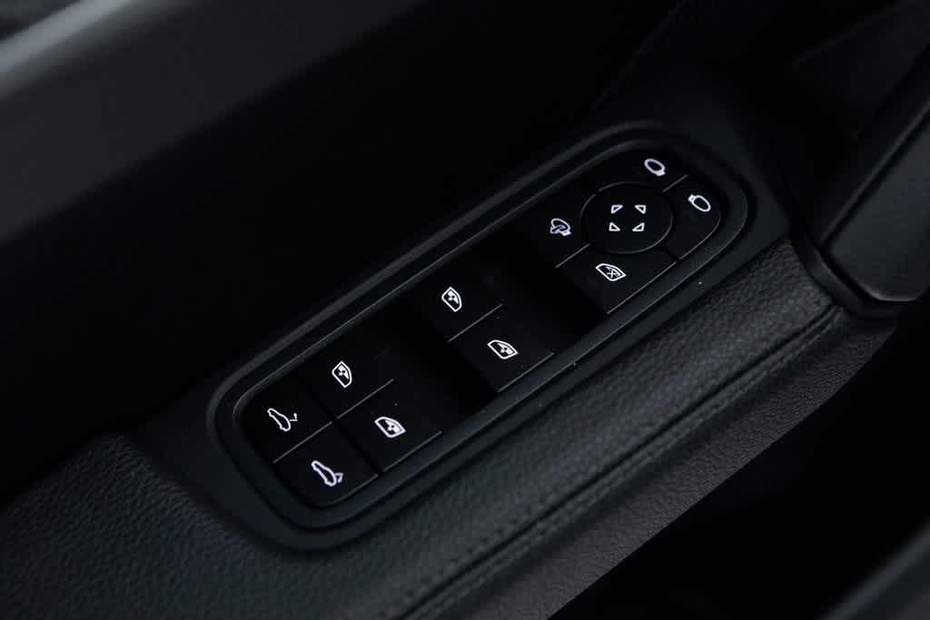 Thumbnail: 2024 Porsche Cayenne - 23