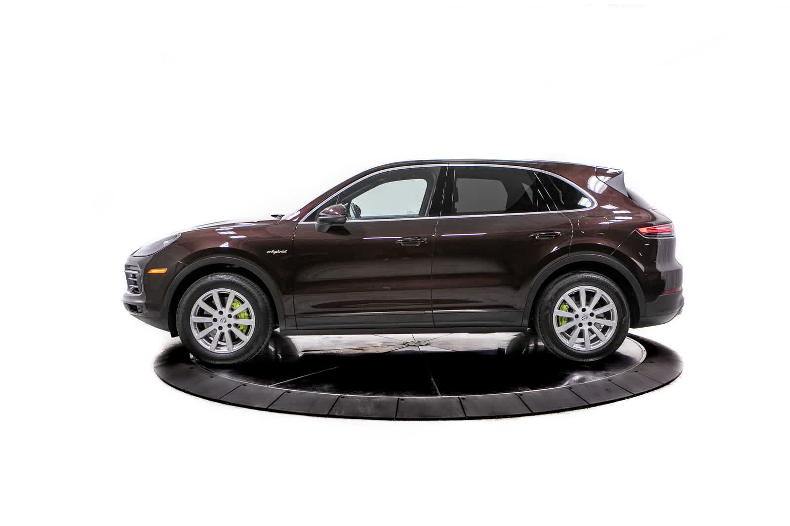 Thumbnail: 2023 Porsche Cayenne - 2