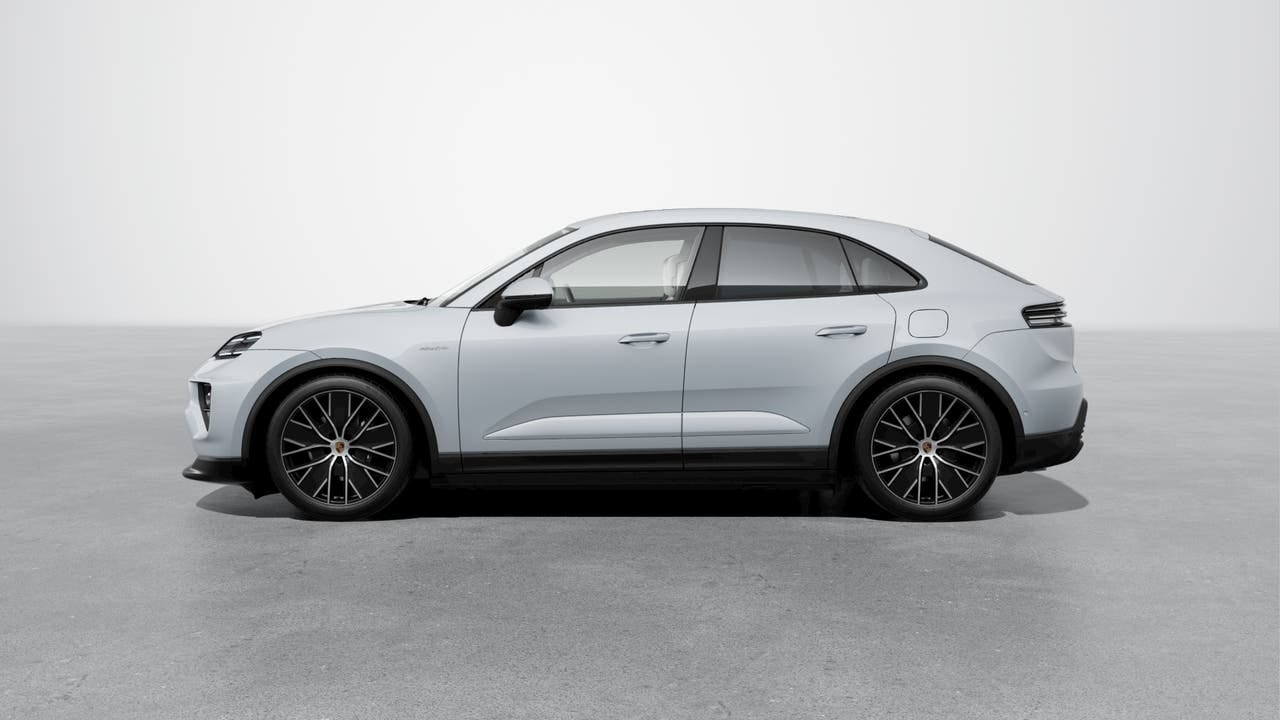 Thumbnail: 2026 Porsche Macan - 2