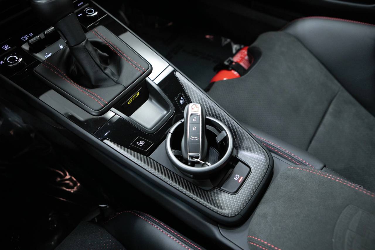 Thumbnail: 2026 Porsche 911 - 27